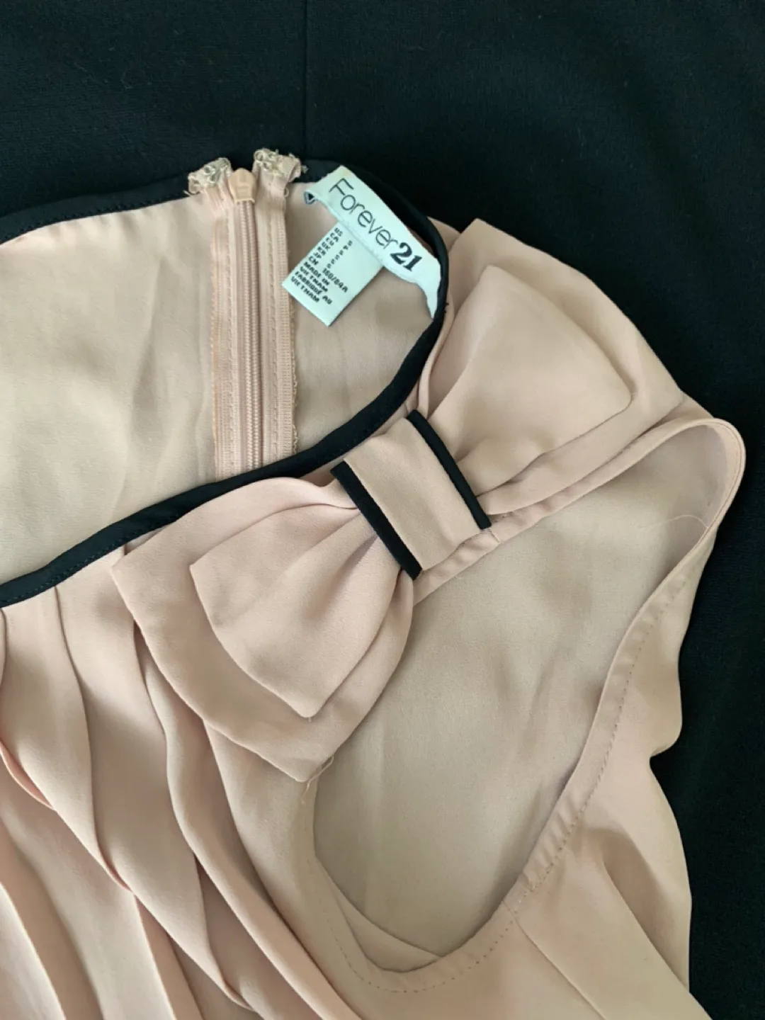 Forever 21 Pink and Black Dress 🖤🎀 image indicator(4)