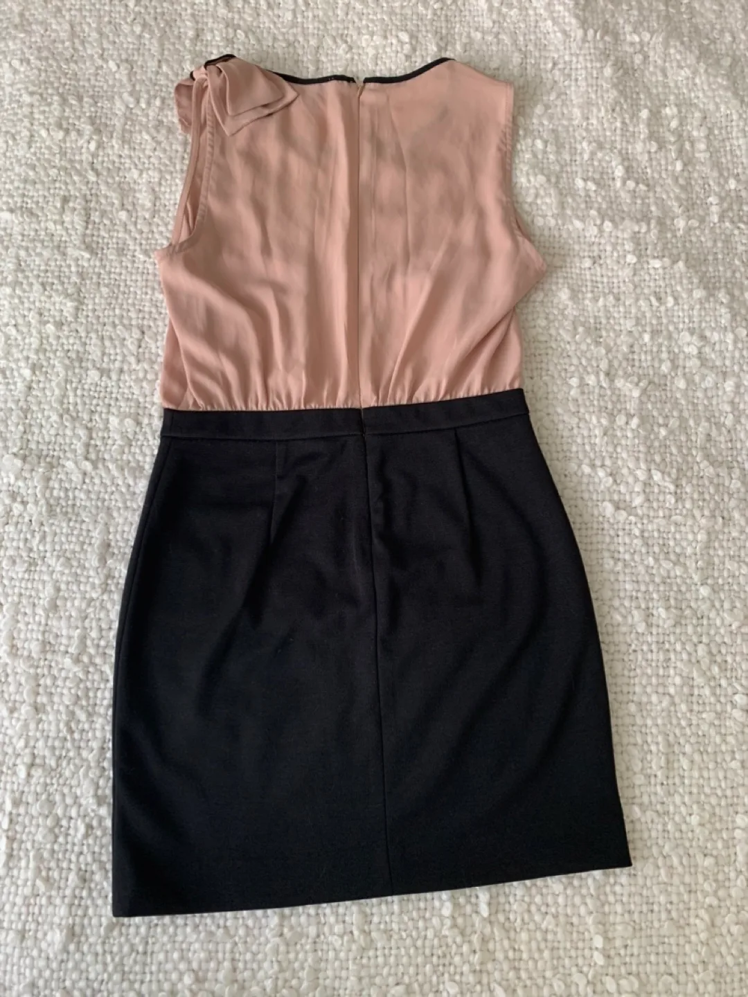 Forever 21 Pink and Black Dress 🖤🎀 image indicator(3)