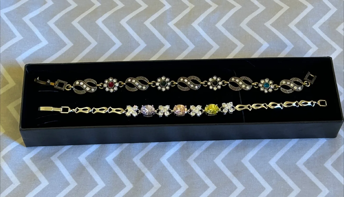 Gemstone Bracelets thumbnail