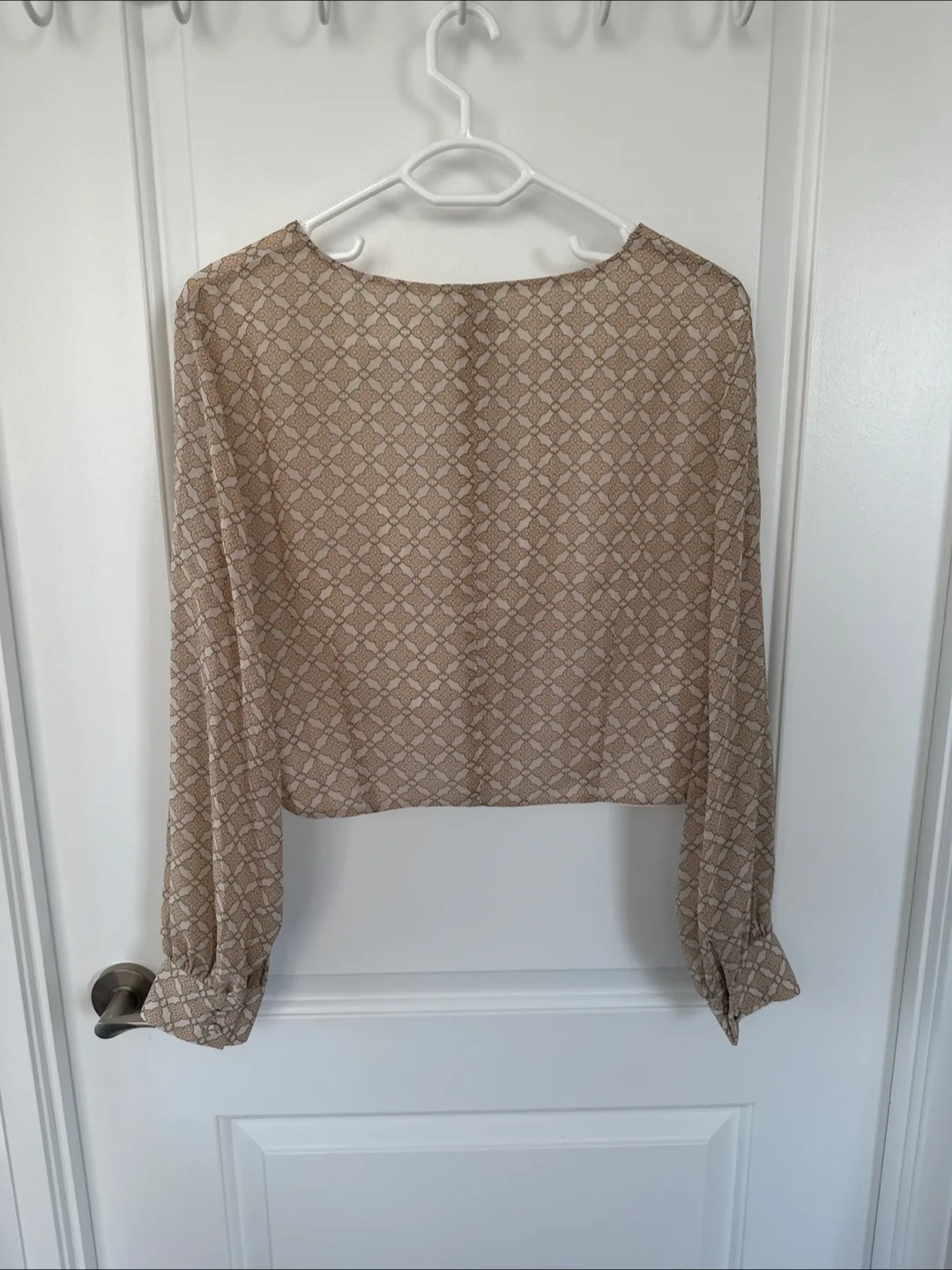 Club Monaco,  Long Sleeve Crop Top, size 10 image indicator(2)