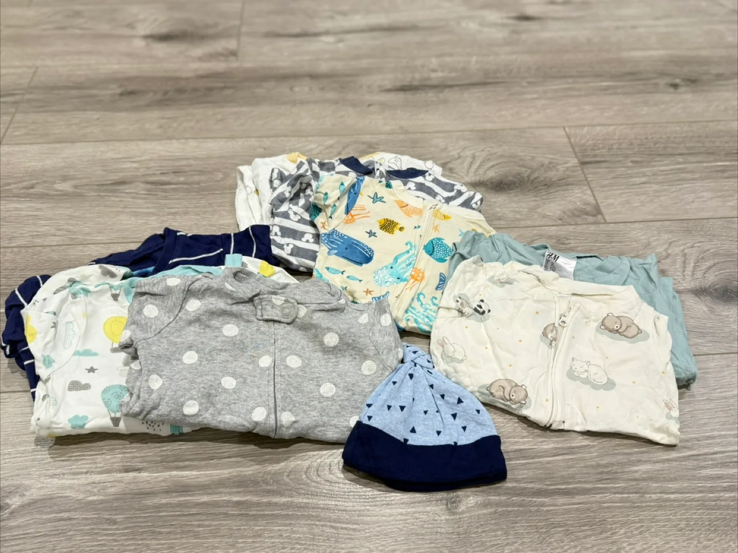 3-6months/2-4months long sleeve sleepers - READ DESCRIPTION thumbnail