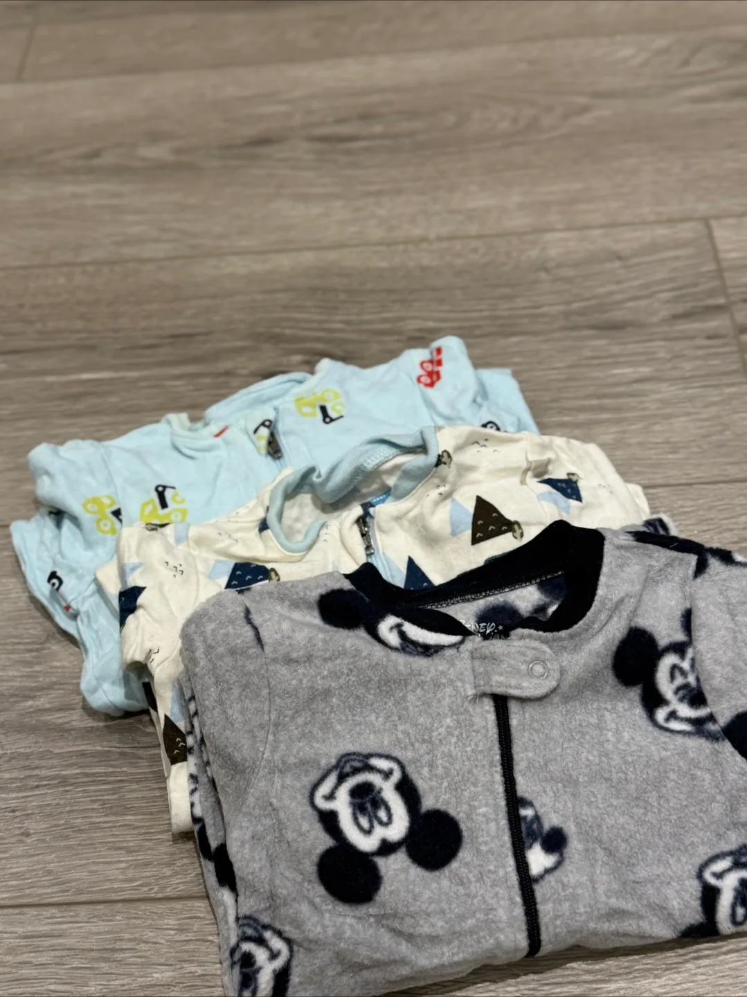 0-3 months sleepers with footsies - READ DESCRIPTION thumbnail
