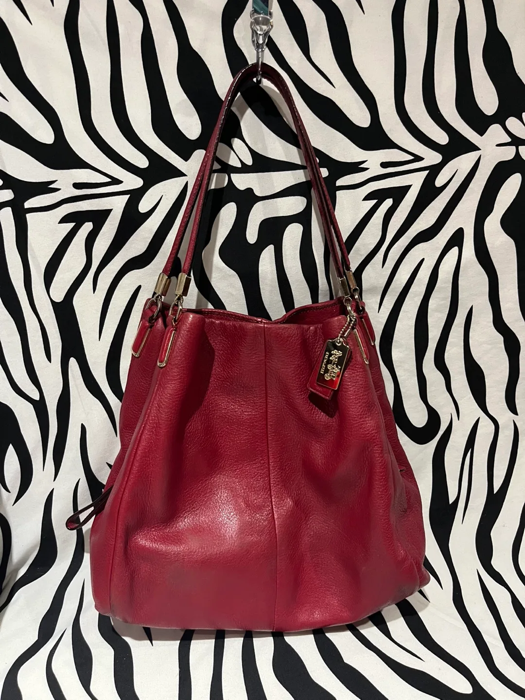❤️ Authentic Coach Phoebe Red Leather shoulder Bag ❤️ image indicator(2)