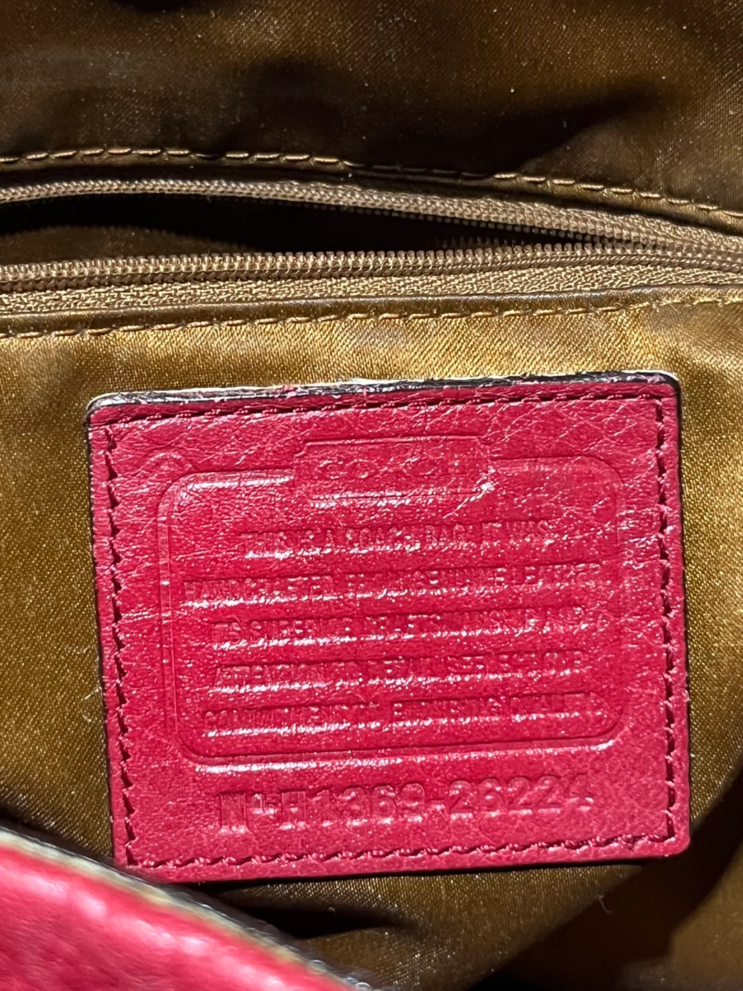 ❤️ Authentic Coach Phoebe Red Leather shoulder Bag ❤️ image indicator(7)