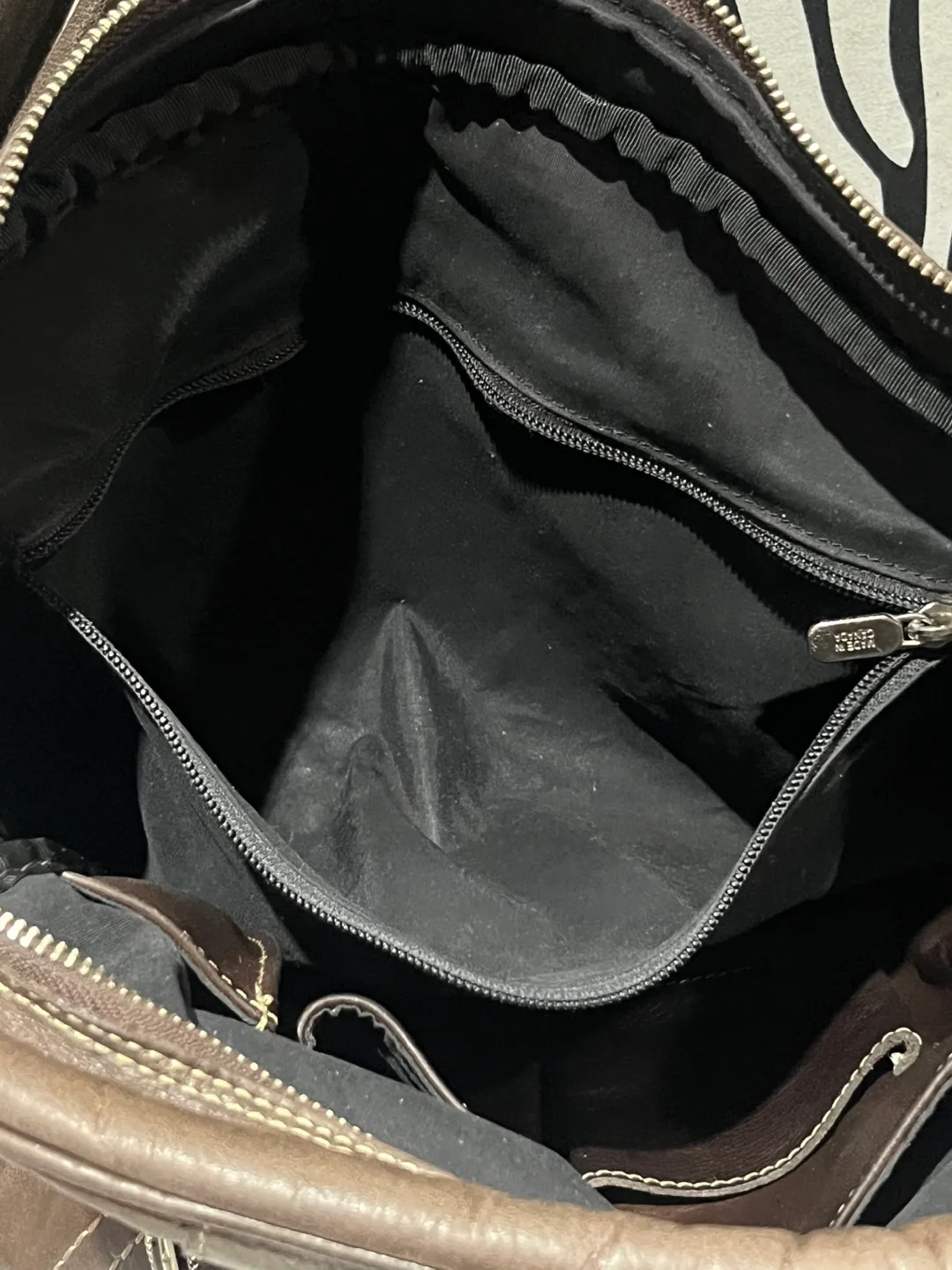 🌼 Roots Canada Brown Genuine Leather Bag 🌼 image indicator(8)