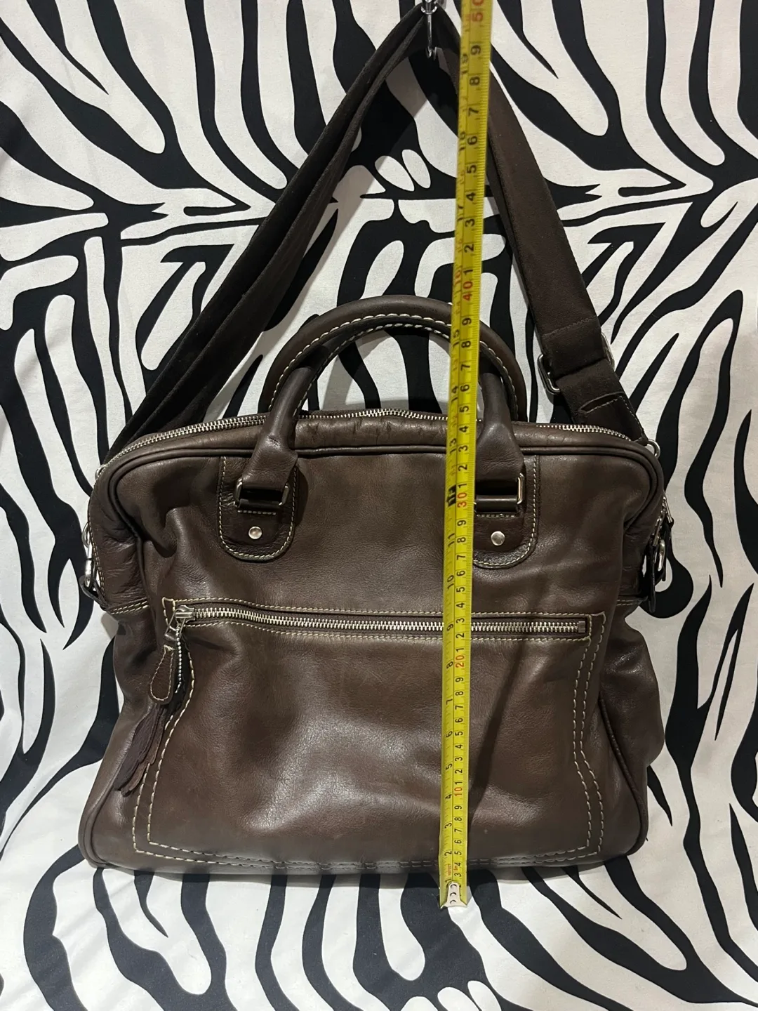 🌼 Roots Canada Brown Genuine Leather Bag 🌼 image indicator(10)
