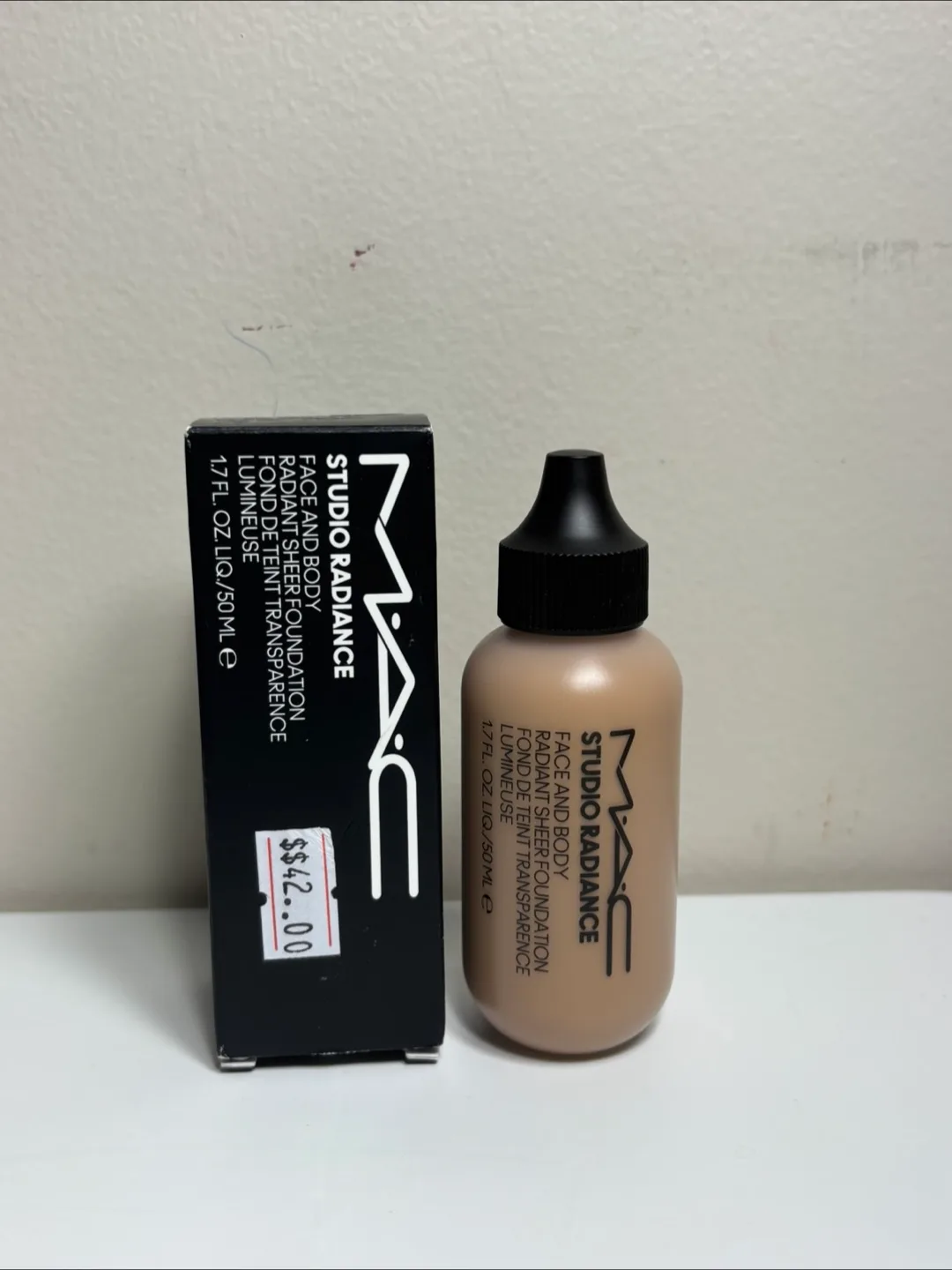 MAC Studio Radiance Face and Body Radiant Sheer Foundation C5 thumbnail