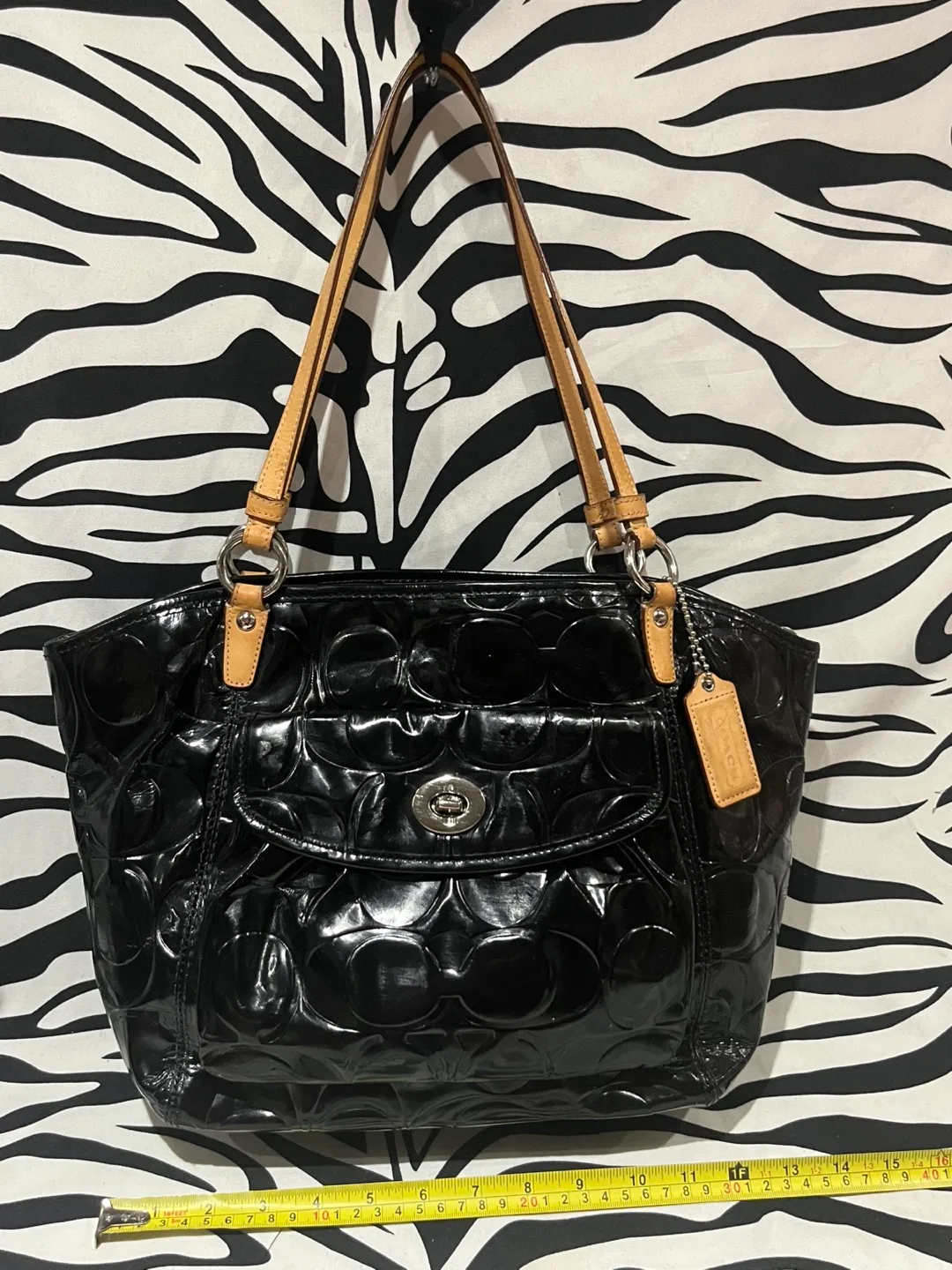🌼 Vintage Black Coach Shoulder Bag 🌼 image indicator(3)