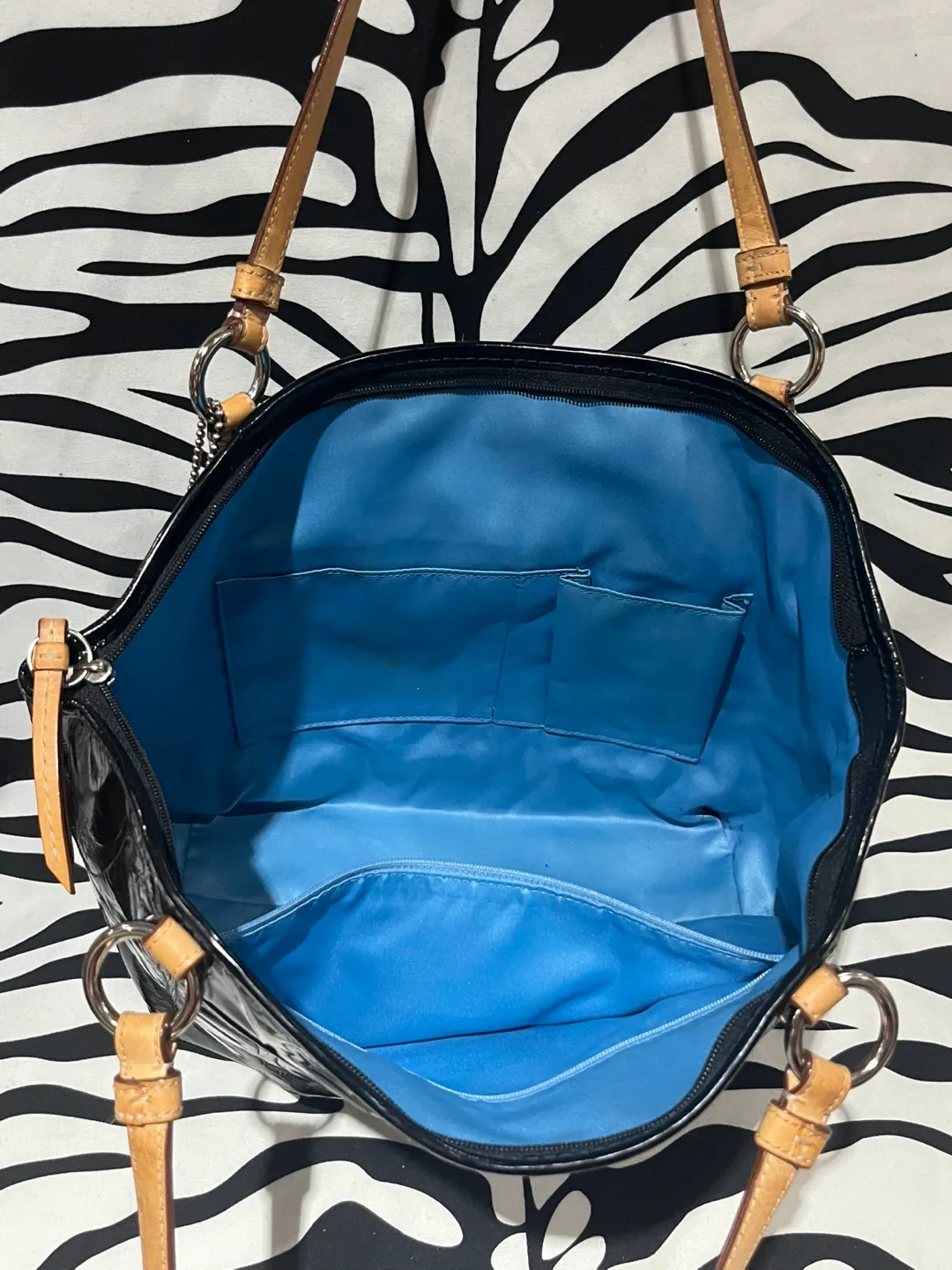 🌼 Vintage Black Coach Shoulder Bag 🌼 image indicator(9)