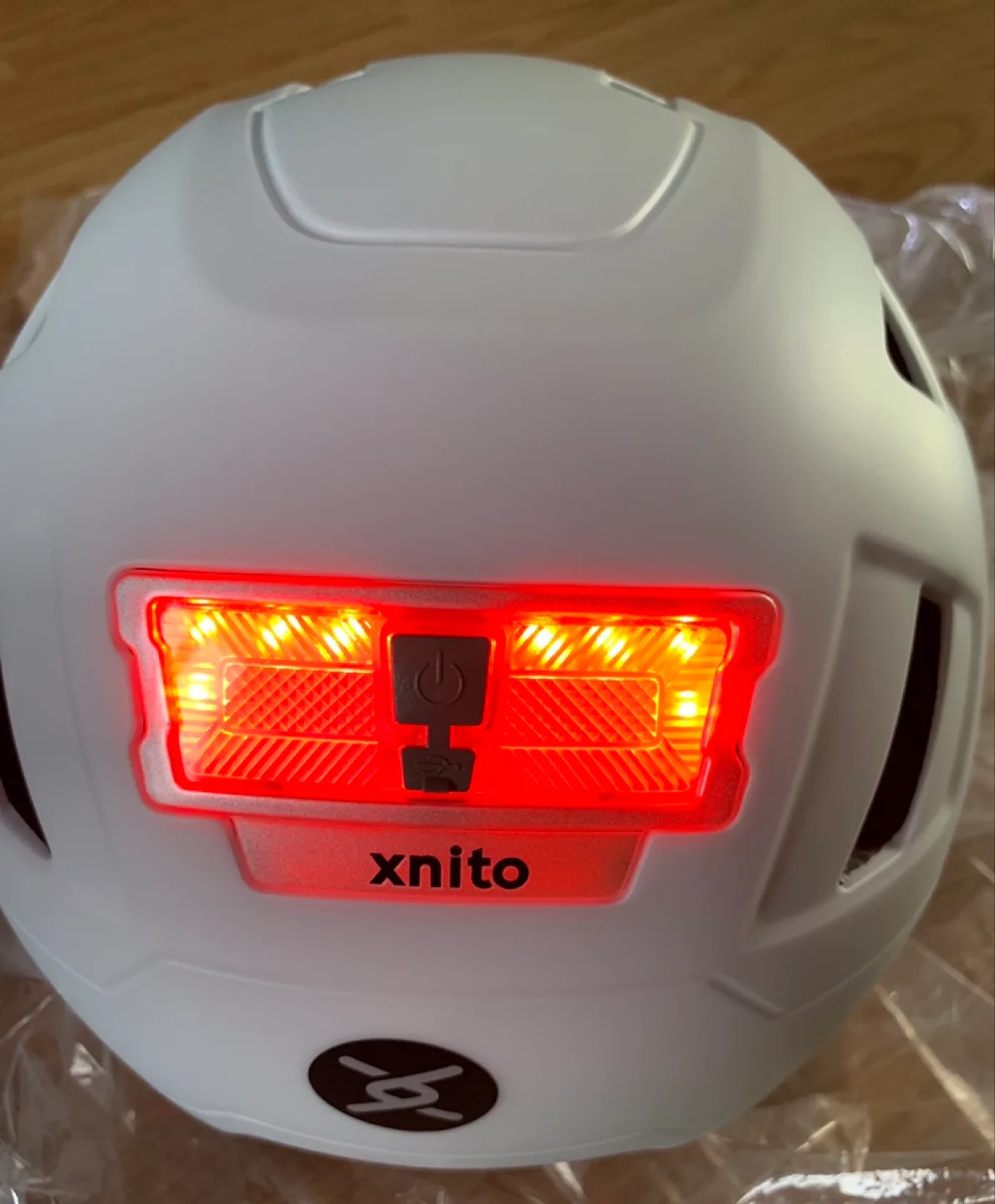 Xnito Bike Helmet with LED Lights - White image indicator(5)