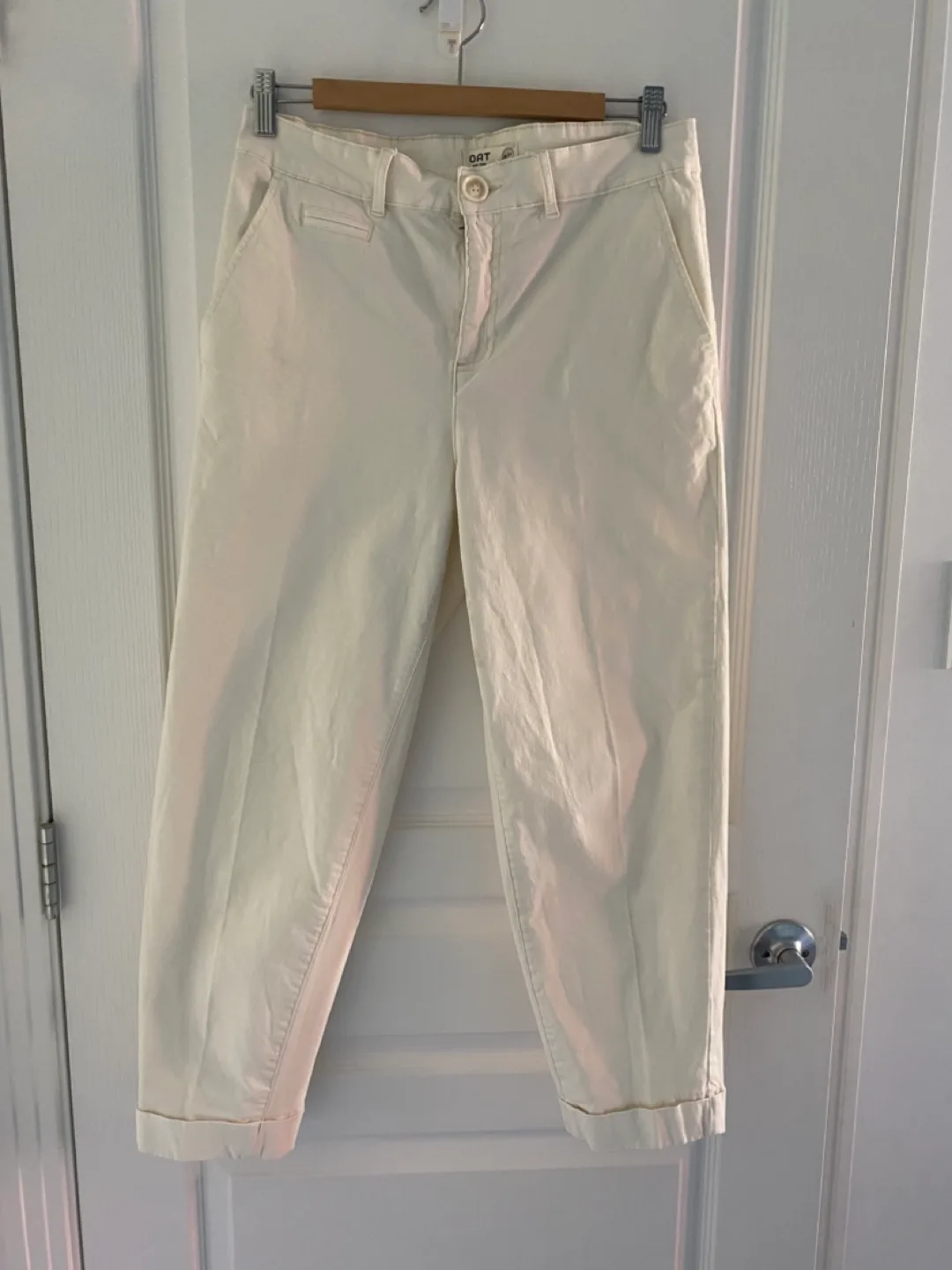 Woman’s Oat New York Cream-Colored Cropped Trousers - Size 8/29 thumbnail