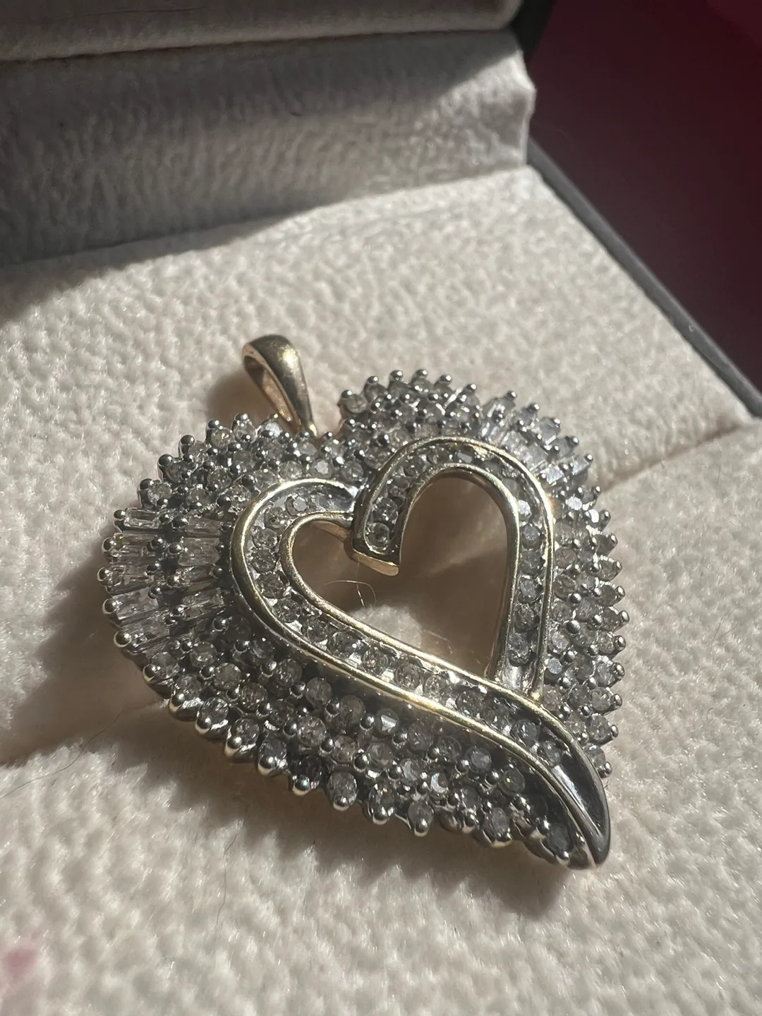 10K Gold Diamond 1.25 ctw Heart Pendant thumbnail