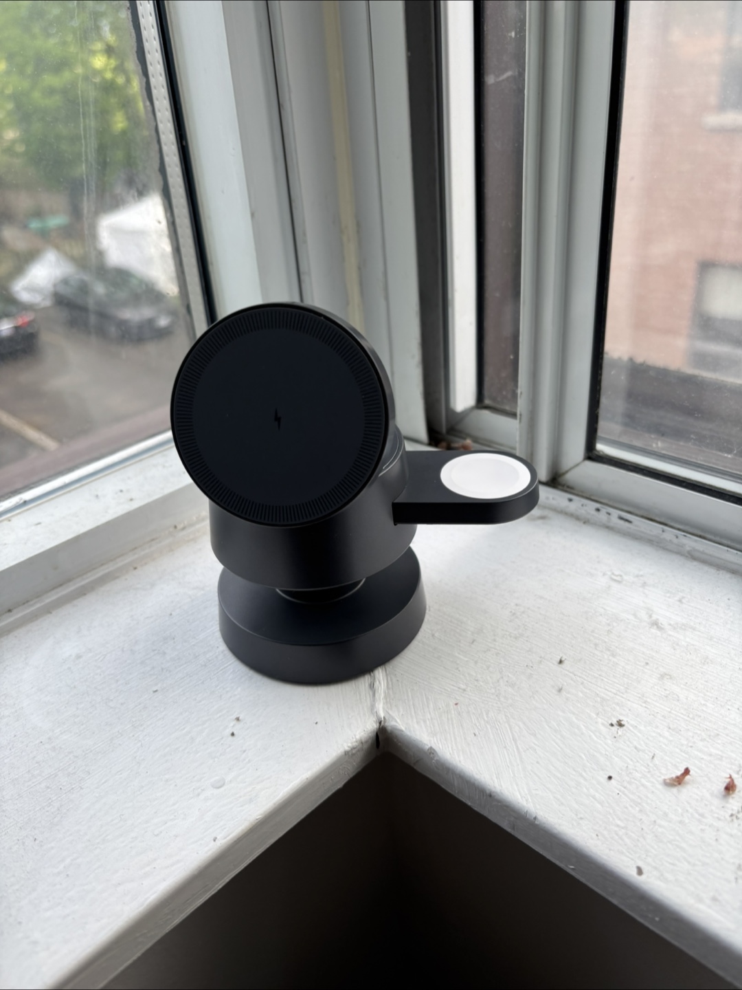 iVANKY Magnetic 3-in-1 Wireless Charger – 15W Fast Charging Dock - photo 2
