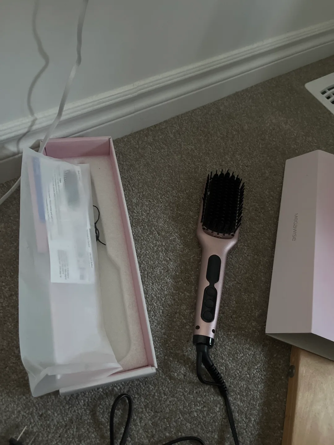 Megawise Ionic Hair Straightener Brush image indicator(3)
