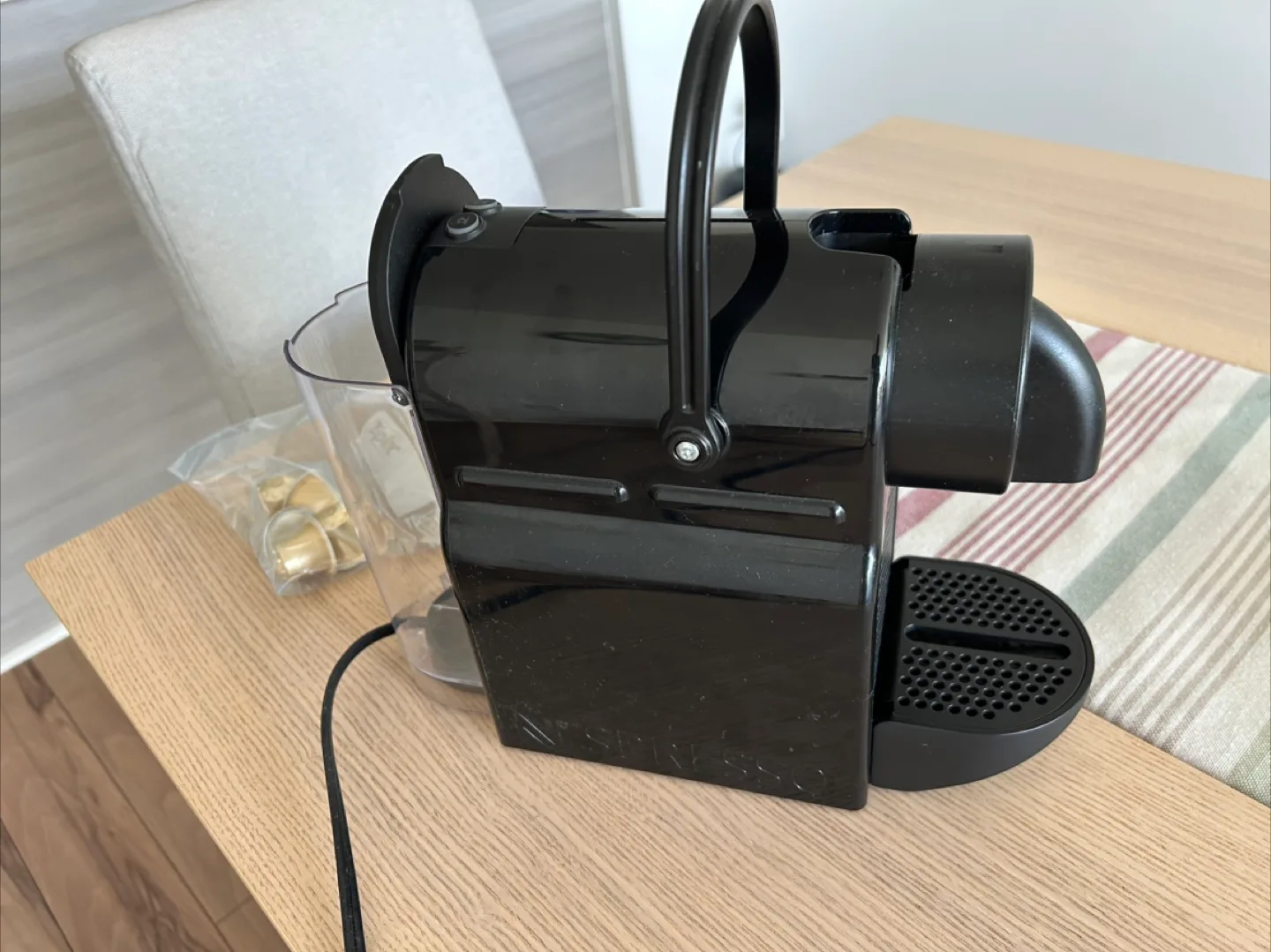 Nespresso Inissia Coffee Machine thumbnail