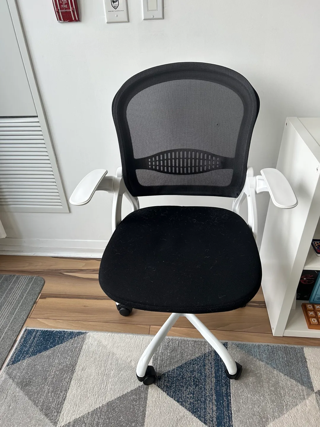 Black and White Mesh Office Chair thumbnail