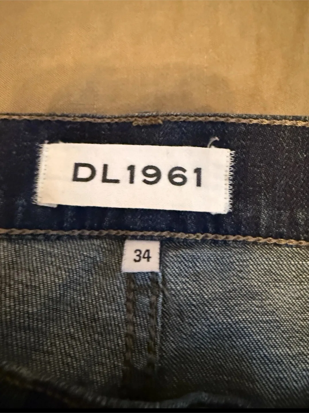 DL1961 Russell Slim Straight Jeans - Size 34 image indicator(3)