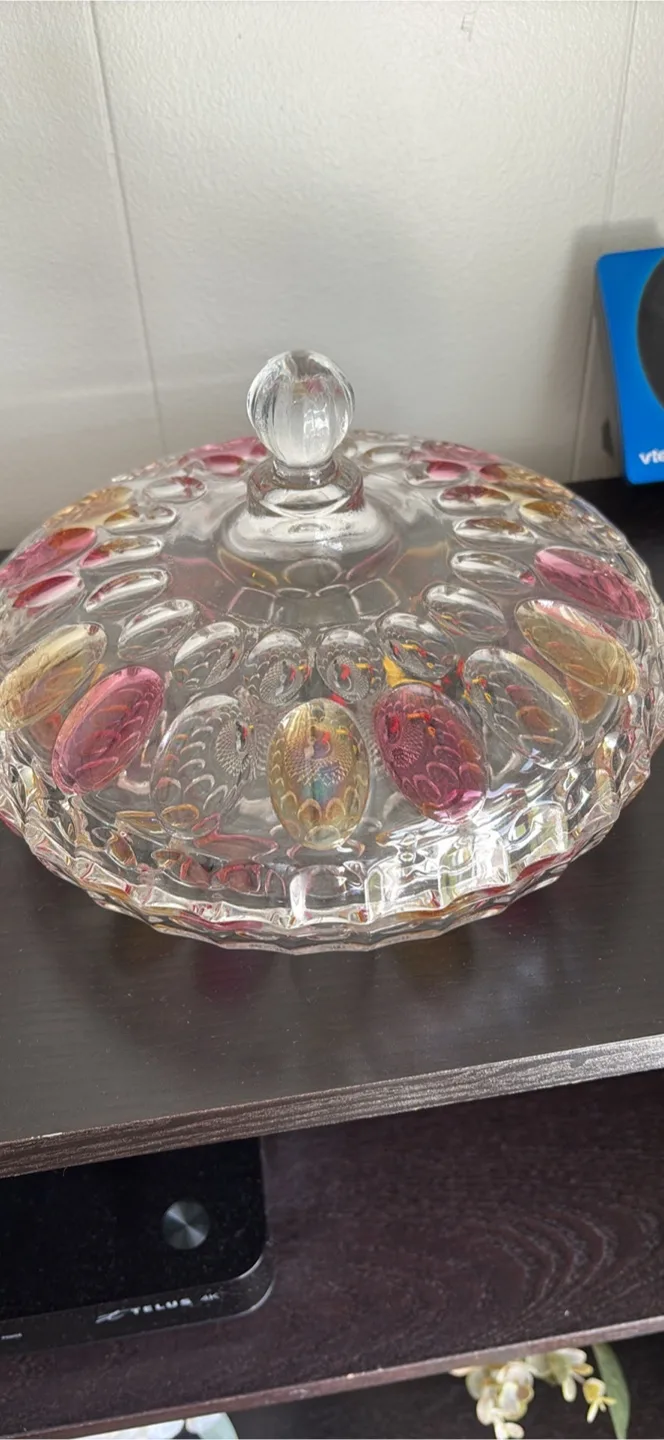Set of Three Vintage Glass Candy Dishes with Lids image indicator(6)
