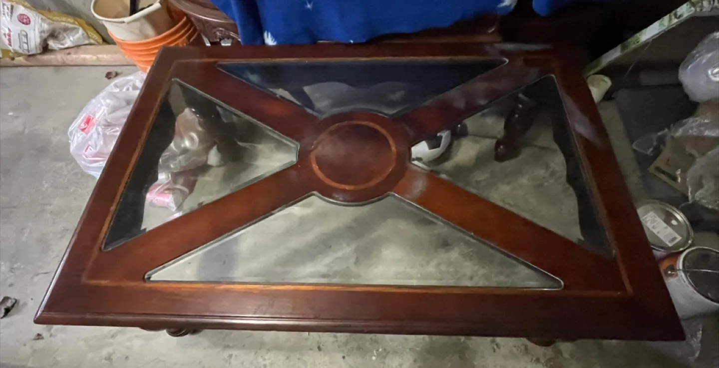 Beautiful Glass Top Coffee Table image indicator(2)