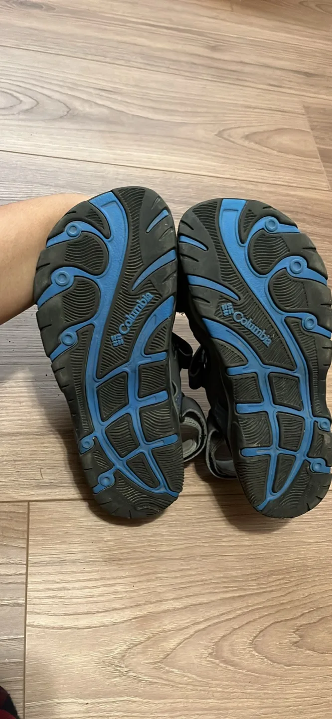 Columbia Youth Sandals Size 1 image indicator(2)
