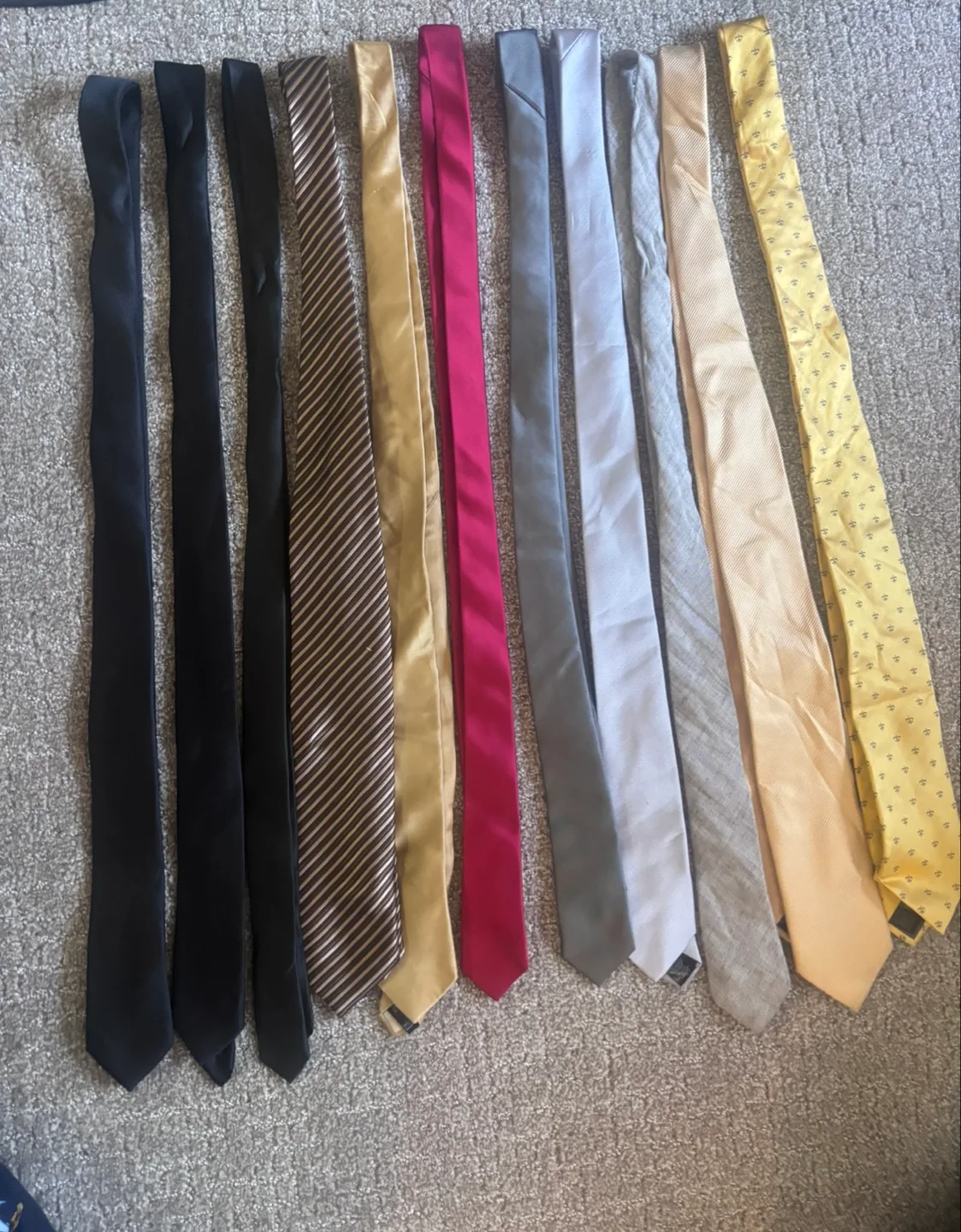 Bundle of 11 Men's Ties thumbnail