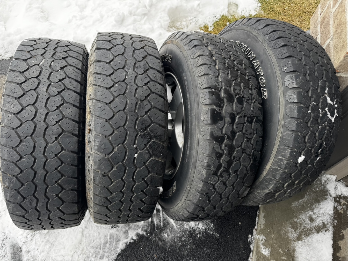 Set of 4 GMC rims and tires-LT235 75R15/6x139,7 - photo 5