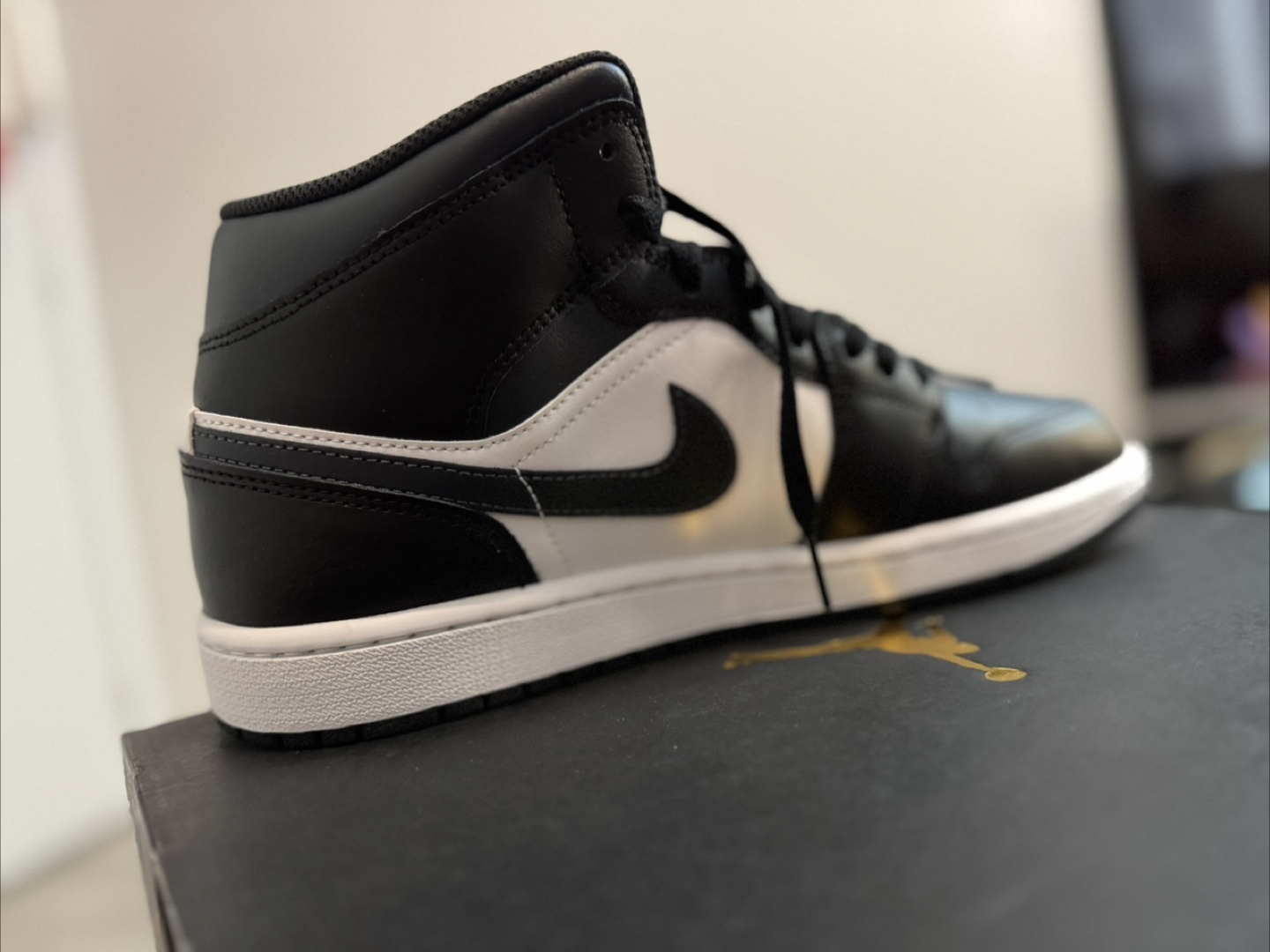 Air Jordan 1 Mid Black and White DQ8426010 - photo 3