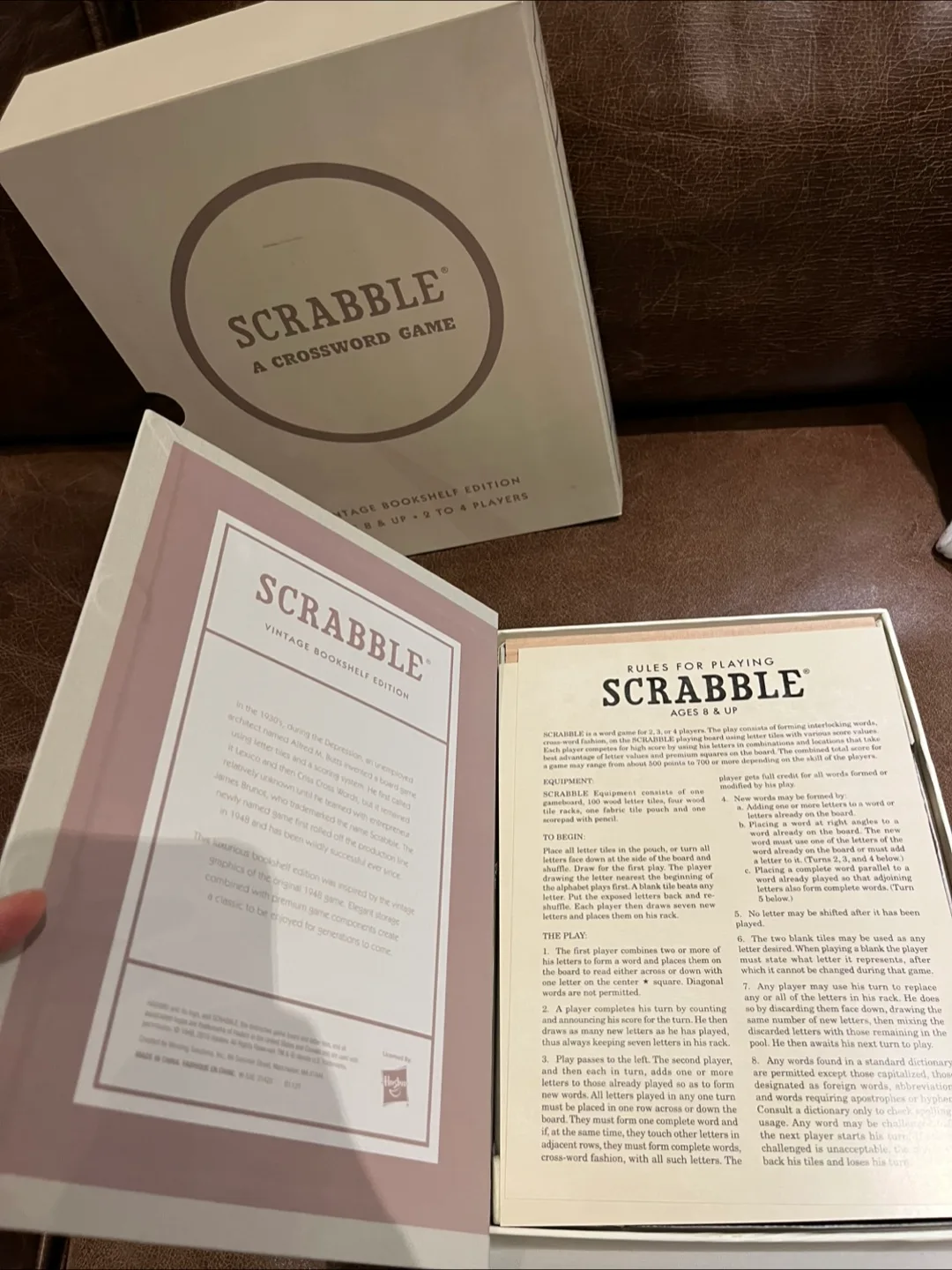 *rare* brand new Vintage Scrabble Bookshelf Edition Board Game image indicator(2)
