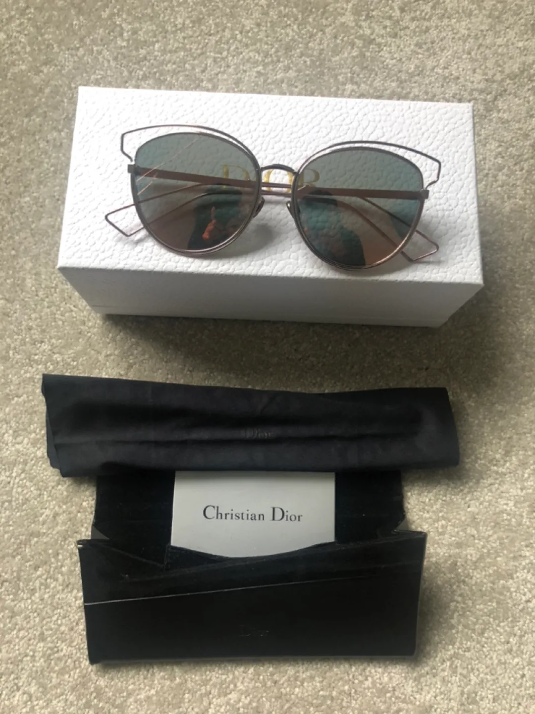 Christian Dior Sunglasses image indicator(3)