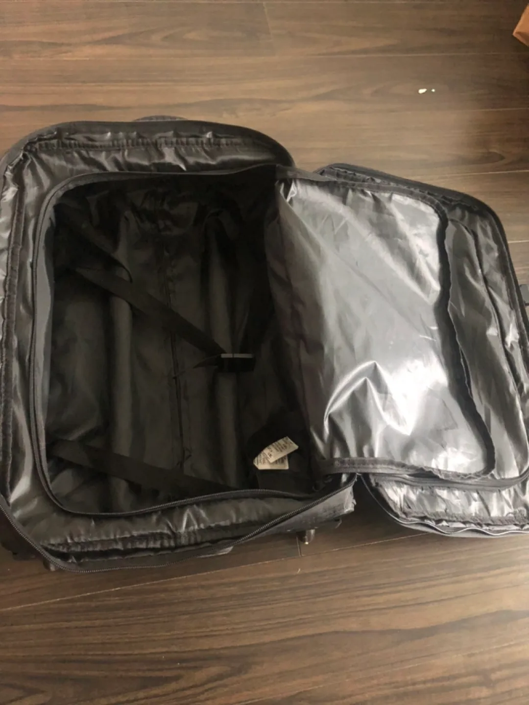 STORMTECH Black Rolling Duffle Bag Carry-on Luggage image indicator(4)