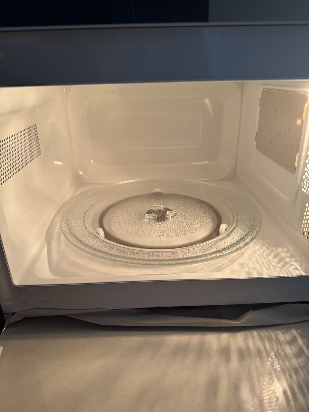 White Microwave with patty paper- limited price until 2-3days - photo 5