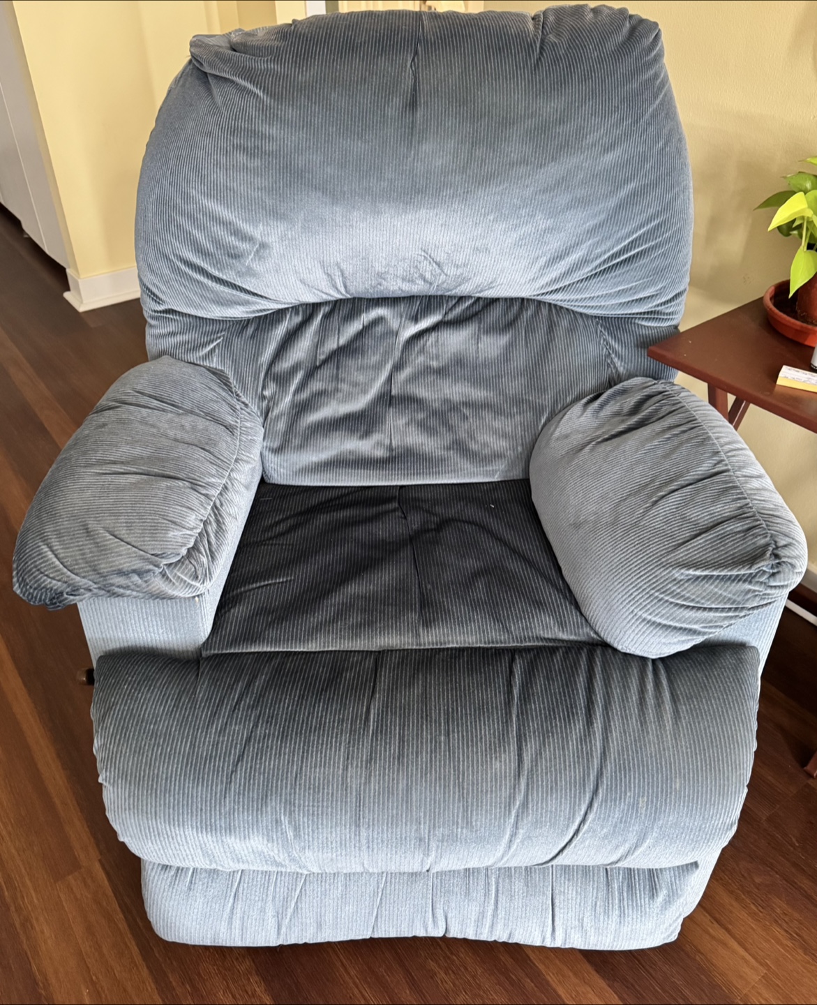 Relaxing Blue Recliner Chair - photo 2