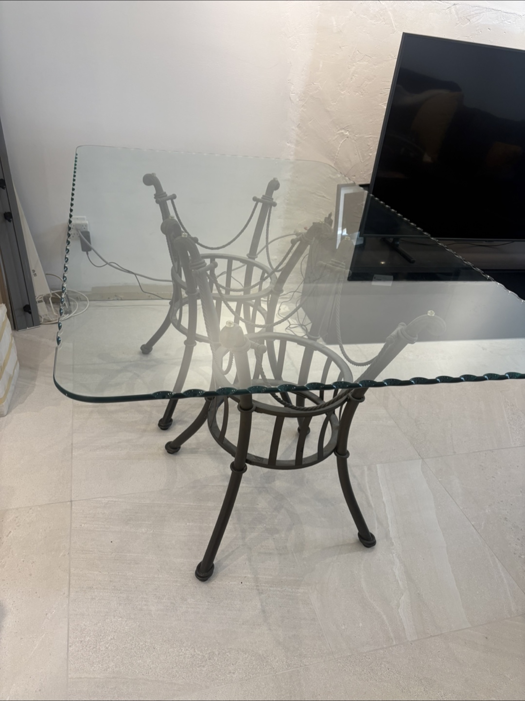 Glass table and 6 chairs