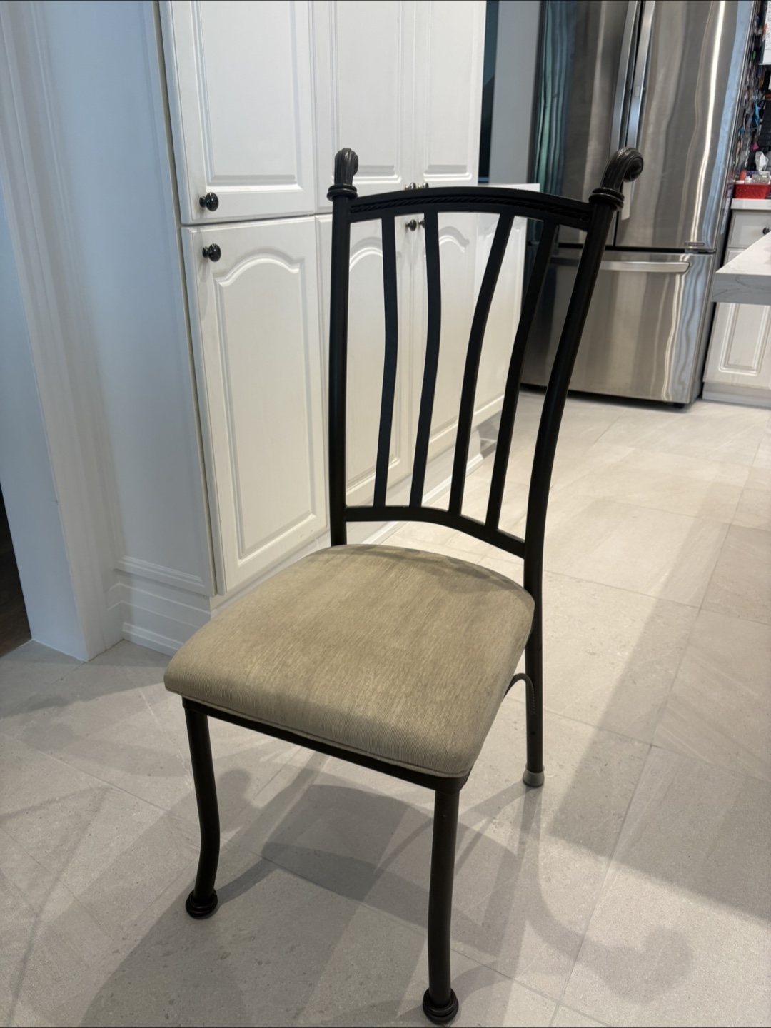 Glass table and 6 chairs - photo 3