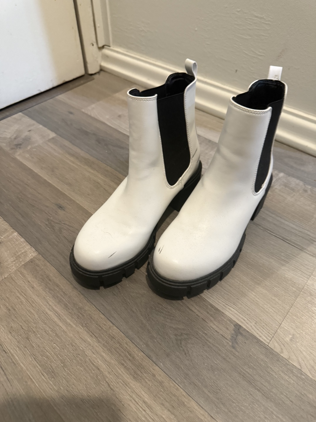 White Chelsea Boots - photo 2