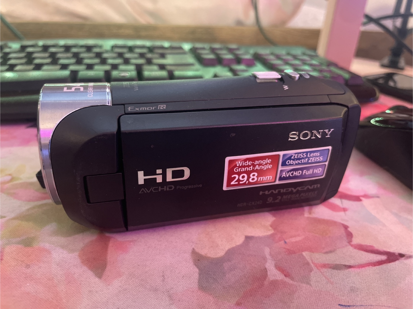 Sony Handycam HDR-CX240 Full HD Camcorder - photo 2