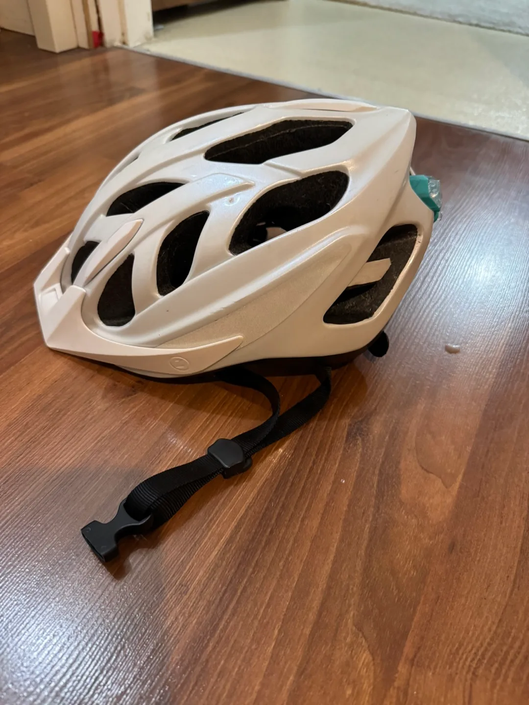 Bike helmet thumbnail