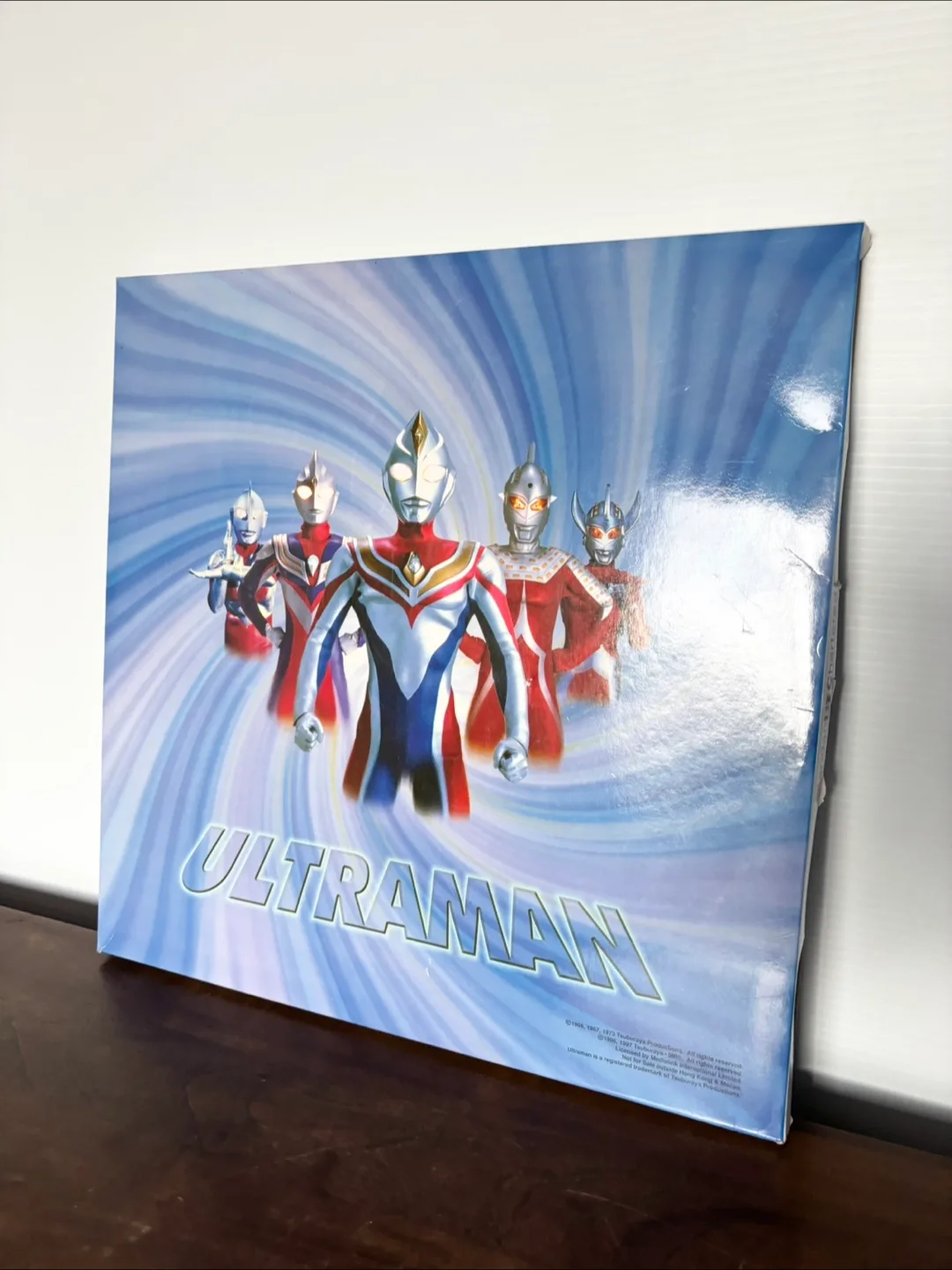 Vintage ultraman action figures and dart board image indicator(9)