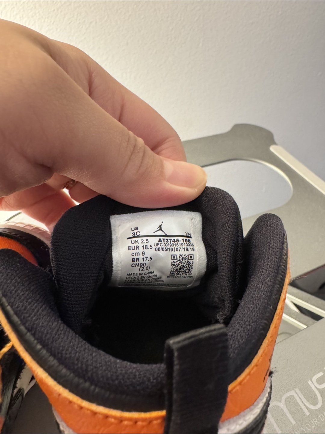 Jordan 1 Crib Bootie - Size 3C - Sail/Black-Starfish - photo 4