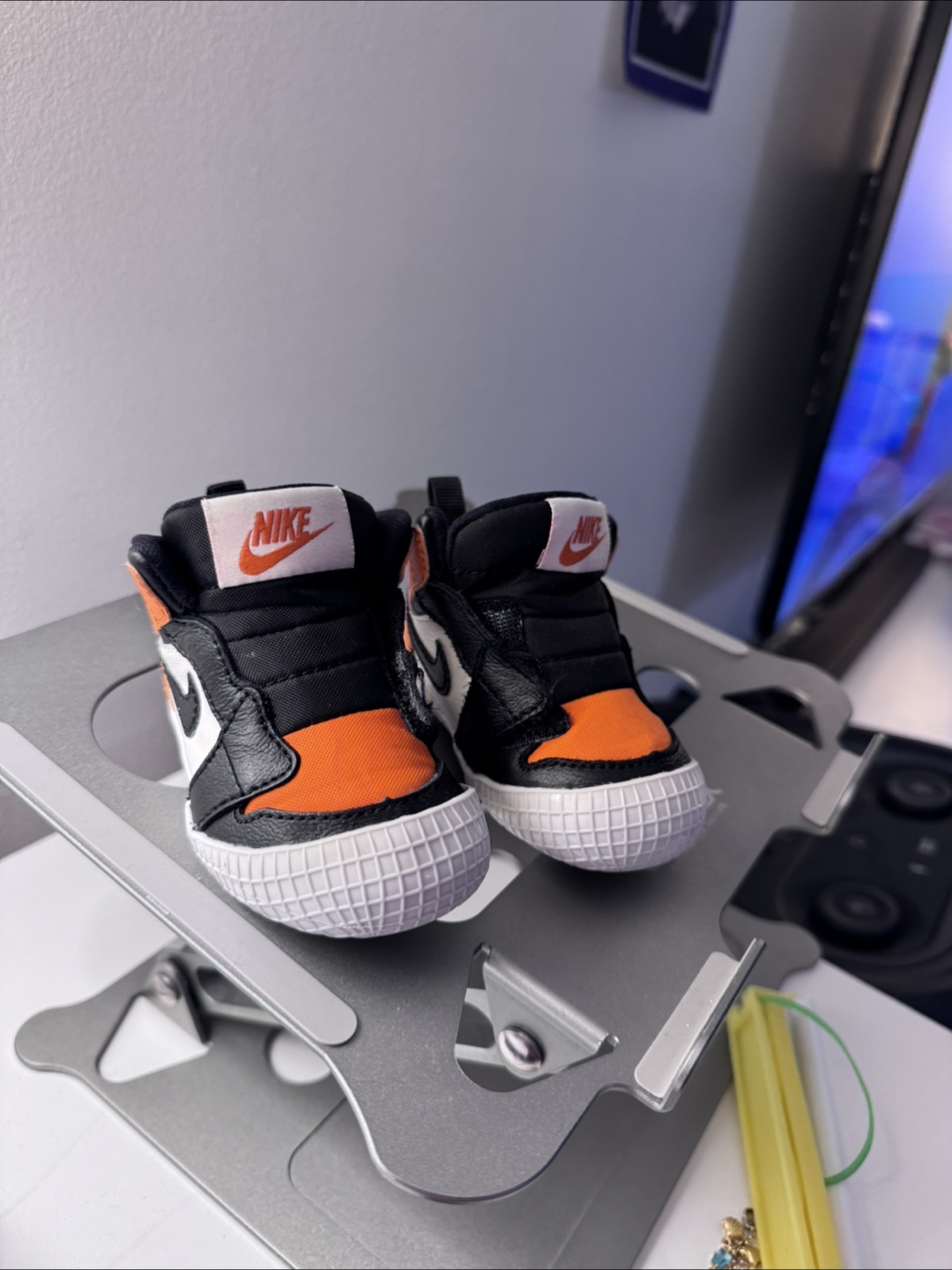 Jordan 1 Crib Bootie - Size 3C - Sail/Black-Starfish - photo 2