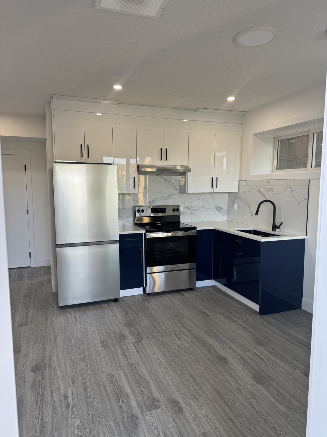 Newly constructed Basement Suite FOR RENT