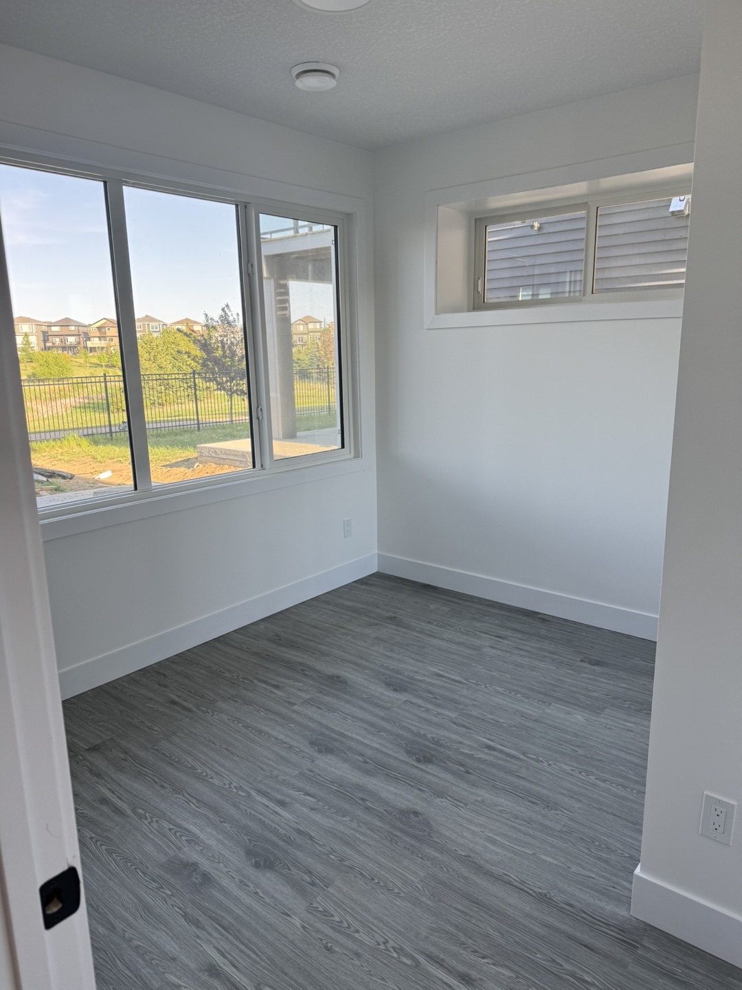 Newly constructed Basement Suite FOR RENT - photo 4