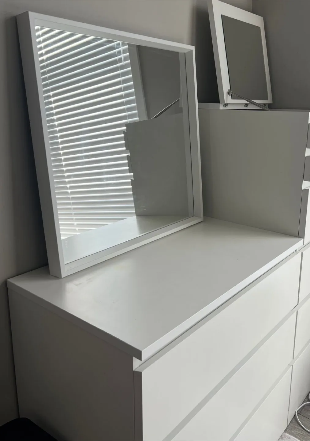 White Dressing dresser. NO mirror! thumbnail