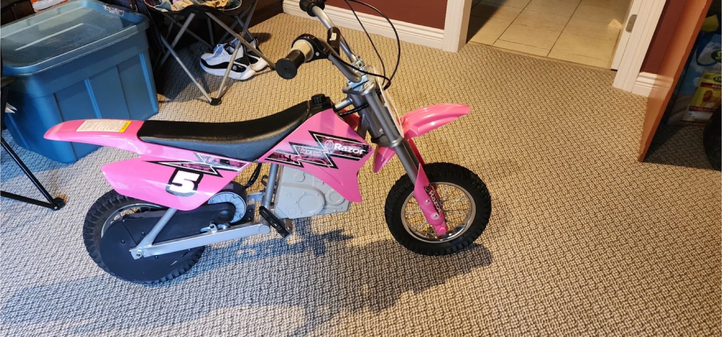 Razor Dirt Rocket Electric Motocross Bike - Pink - photo 3