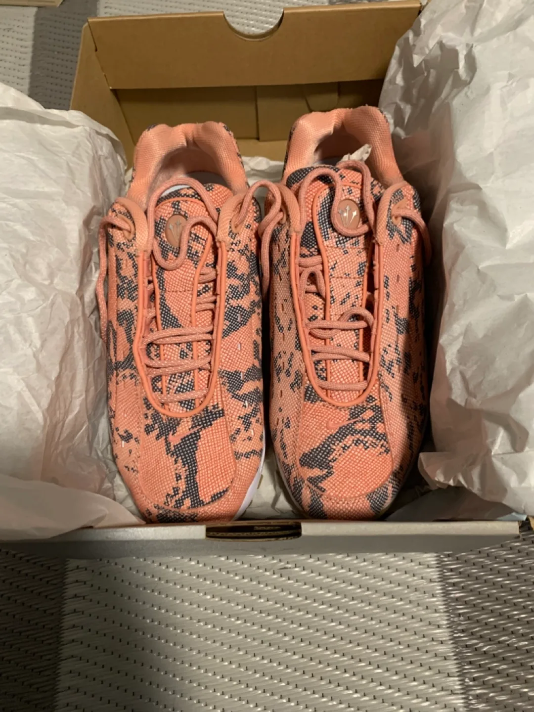 Nike Hot Step Air Terra Drake NOCTA Snakeskin Pink Quartz image indicator(10)