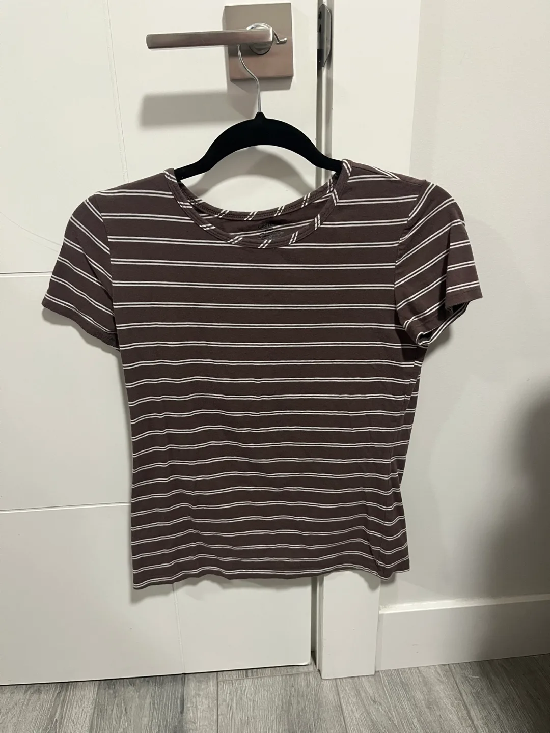 Brown and White Striped T-Shirt - Size XS/TP thumbnail