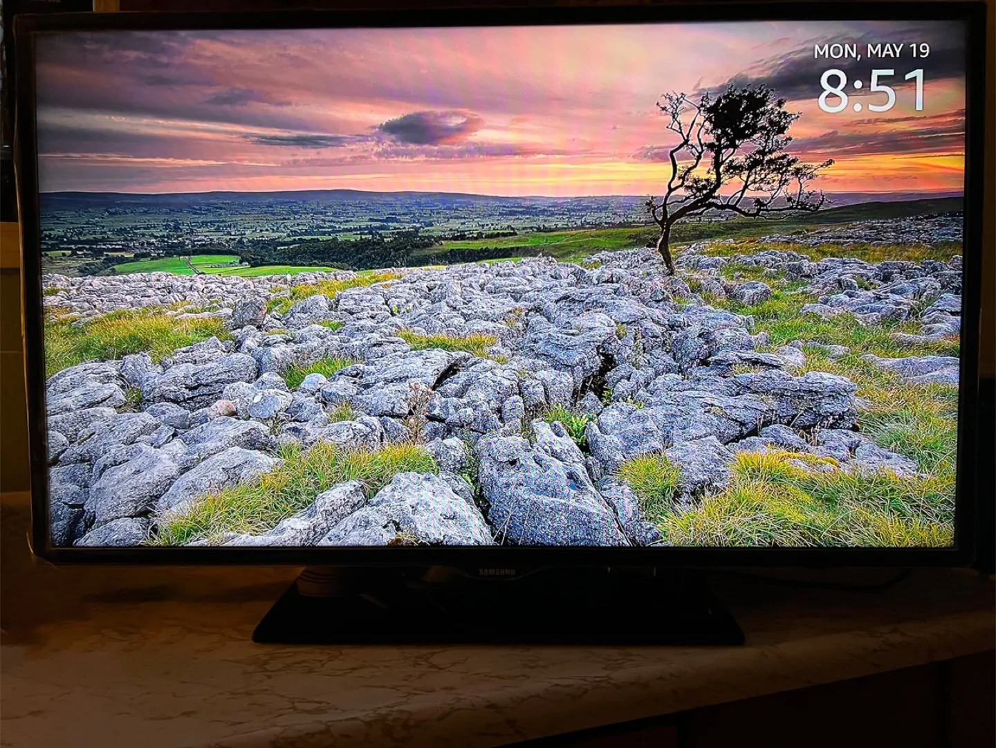 46" Samsung TV for repair * READ * image indicator(4)