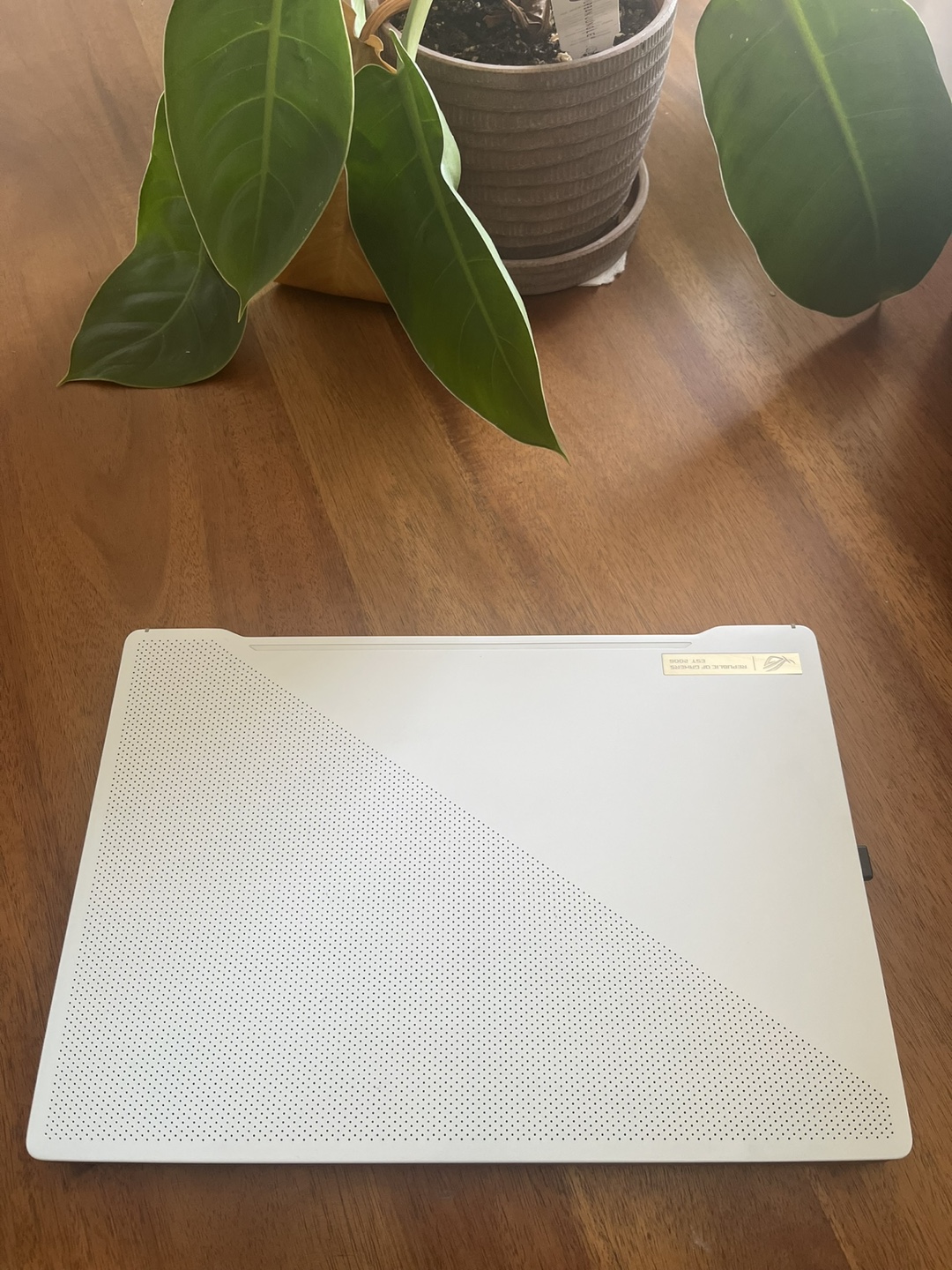 ASUS - ROG Zephyrus G14 14” Gaming Laptop - photo 2