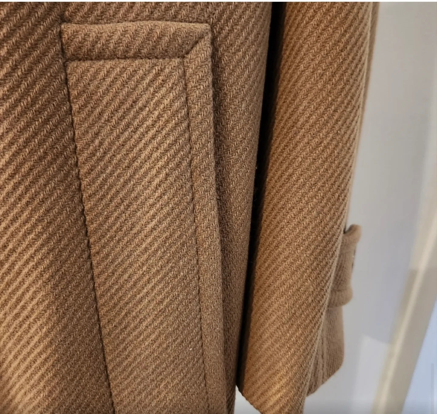 Hugo Boss Tan Wool Blend oversize style Coat image indicator(3)