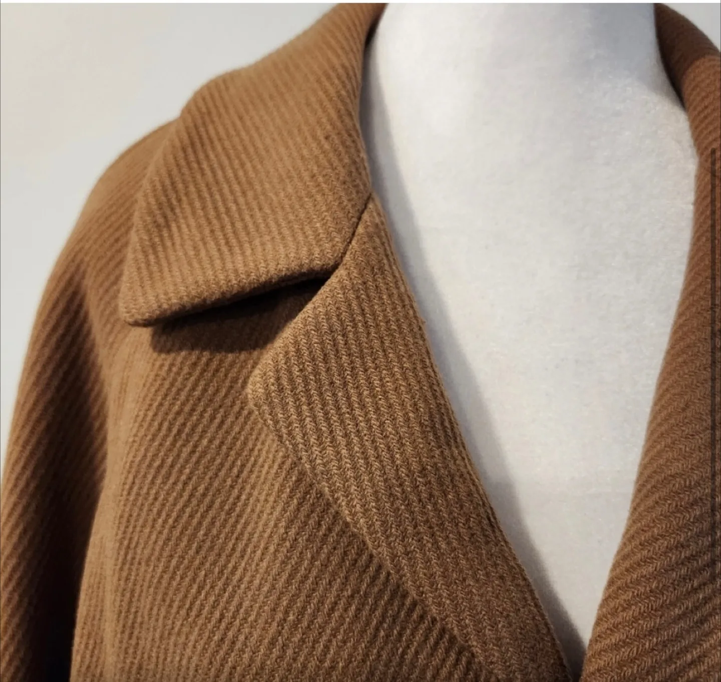 Hugo Boss Tan Wool Blend oversize style Coat image indicator(2)